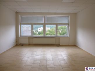 MASARYKOVA: VOĽNÉ kancelárske priestory, výmera cca 31 m2 - 2.posch.