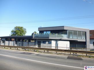 OBCHODNÉ REPREZENTAČNÉ PRIESTORY- AREÁL PRI HLAVNEJ CESTE - KRAČÚNOVCE